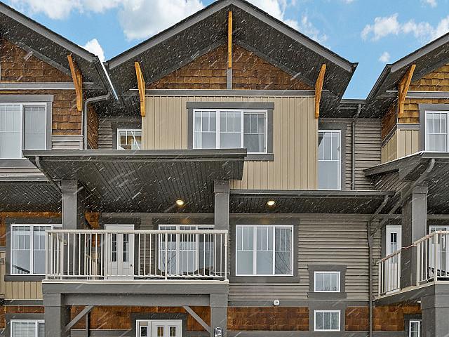 For Sale: 3 Bed, 2.5 Bath Condo Townhouse