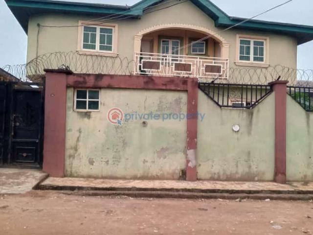For sale: 3 bedroom Block Of Flats Ikotun Egbe Ikotun/Igando Lagos PID: 0PBPEV | Private Property Nigeria