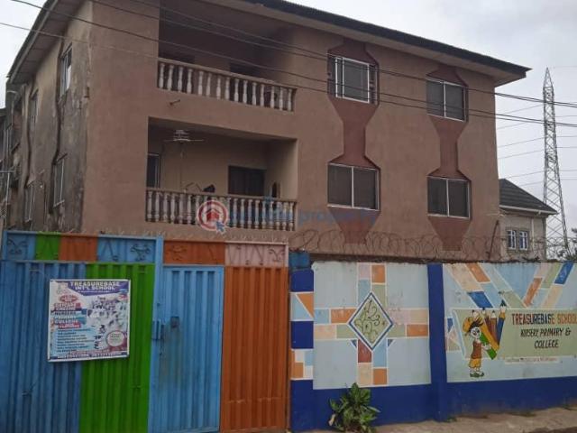 For sale: 3 bedroom Block Of Flats Isheri Egbe/Idimu Lagos PID: 6PBGUW | Private Property Nigeria