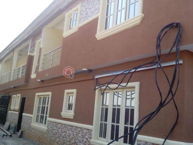 For sale: 3 bedroom Block Of Flats Okota Isolo Lagos PID: 1PCLPT | Private Property Nigeria