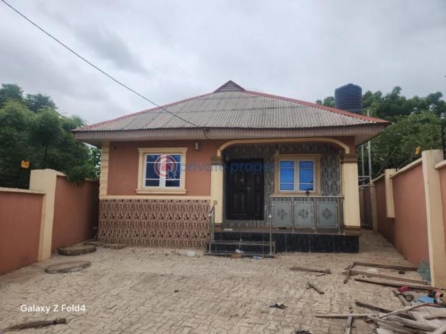 For sale: 3 bedroom Bungalow Kamta Housing Estate ilugun Idi Aba Abeokuta Ogun PID: 2PCRFR | Private Property Nigeria