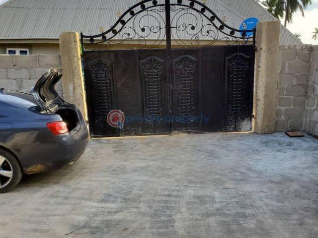 For sale: 3 bedroom Bungalow Ondo Town Ondo East PID: 1PBQAE | Private Property Nigeria