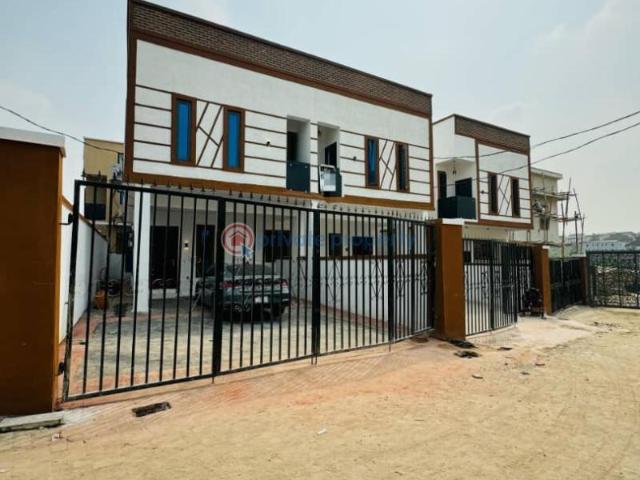For sale: 3 bedroom Semi detached Duplex Omole Phase2 Extension, Omole Phase 2 Ojodu Lagos PID: 5PCLQK | Private Property Nigeria
