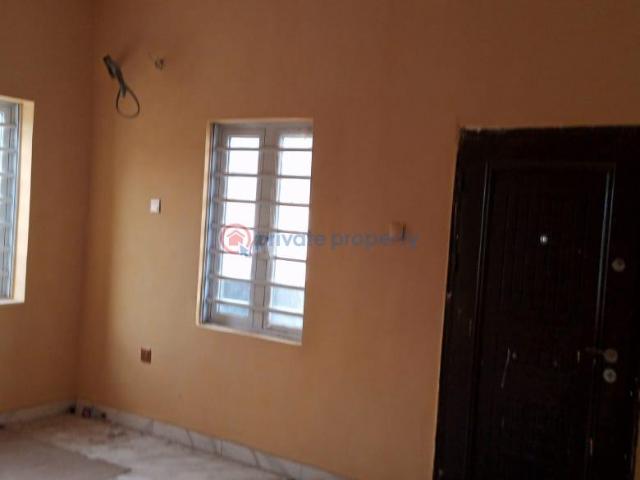 For sale: 3 bedroom Semi detached Duplex Magodo GRA Phase 1 Ojodu Lagos PID: 7PBQJW | Private Property Nigeria