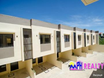 FOR SALE 3 BR DUPLEX HOUSE AT THE PRESTON BY VANDERBUILT LILOAN