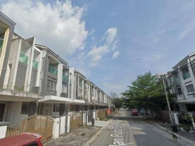 For sale 3 storey terrace house at Kampar Putra