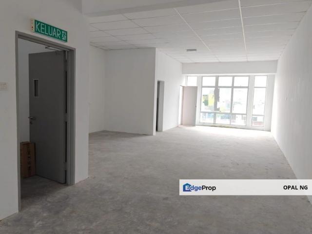 *FOR SALE | 3 Storey Shop Office* 三层店铺（连现有租户） Investment Property with Existing Tenants Taman Scientex Utama, Senai Jalan Persiaran Scientex Utama