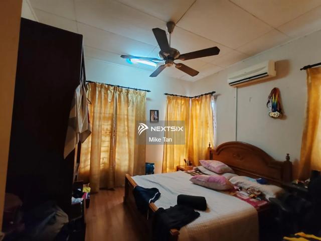 For Sale | 3 Storey Shoplot @ Adda Heights | 24' ×75'