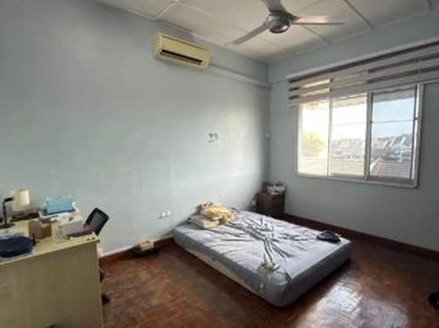 FOR SALE 3Storey Terrace House at Batu Berendam