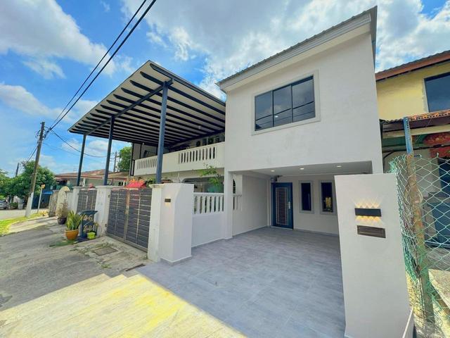 FOR SALE Taman Johor Jaya Double Storey Low Cost House