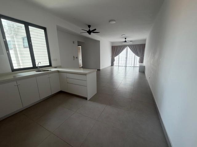 For Sale The Light 3 Bed 3 Bath 2 Car Parks Condo Unit