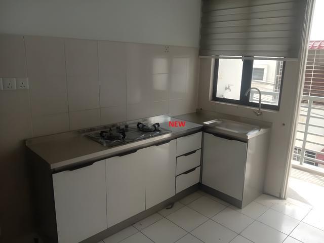 FOR SALE Townhouse 24 x 76 Villa Kesuma Beranang Semenyih