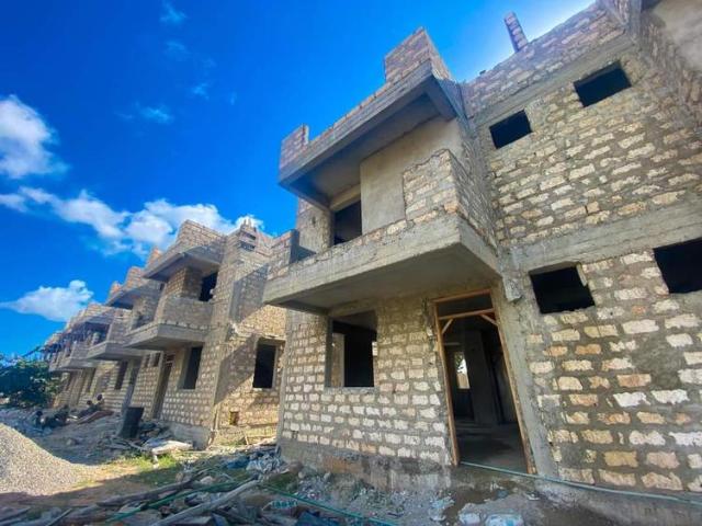 For sale | townhouses | 3 bedroom | phase 3 | kes. 8,500,000 | swimming pool | mtwapa
