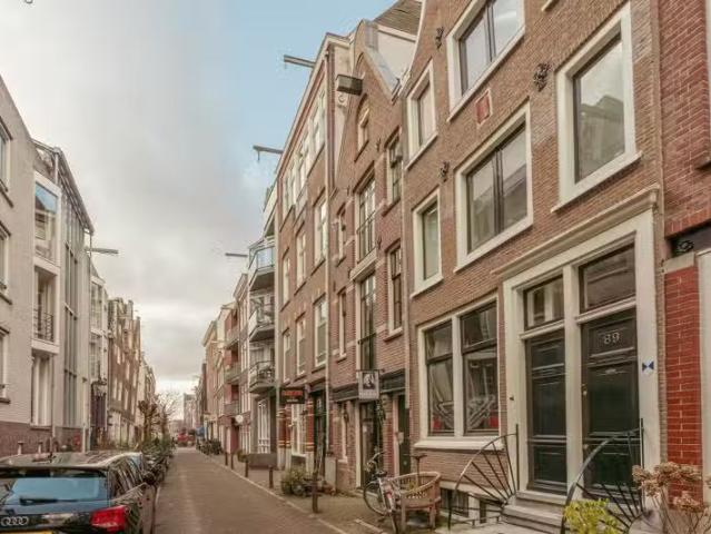 For sale: Utrechtsedwarsstraat 85B, 1017 WD Amsterdam