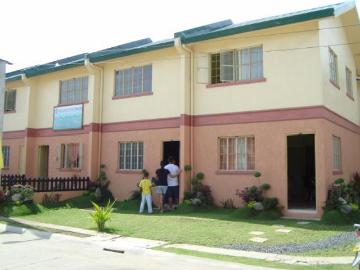 FOR SALE: Apartment / Condo / Townhouse Laguna >Sta Rosa
