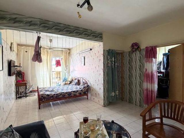 FOR SALE Apartment Mawar Bukit Beruntung Rawang Ada Lift