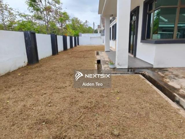 For Sale Batu Berendam Commercial land Leasehold 84 years Land Size 3.92 Acres 170772 Sqft Selling Rm39.8/Sqft Total Selling RM6.8M