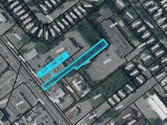 For sale: Boul. des Laurentides, Laval Pont Viau, Quebec H7C.