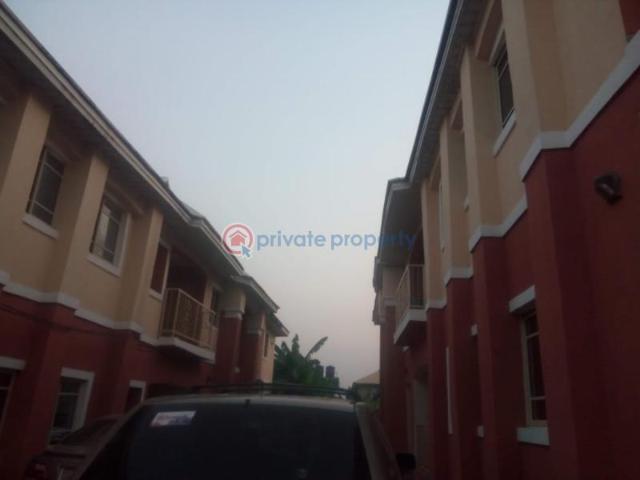 For sale: Block Of Flats Asaba Delta PID: 0PBBZR | Private Property Nigeria