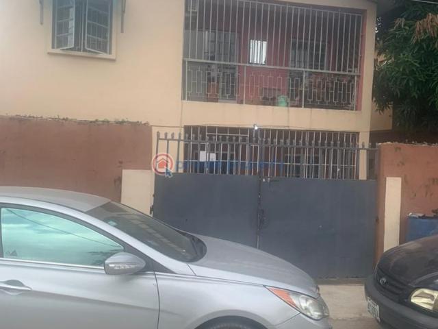 For sale: Block Of Flats Iwaya Yaba Lagos PID: 4PBPTJ | Private Property Nigeria