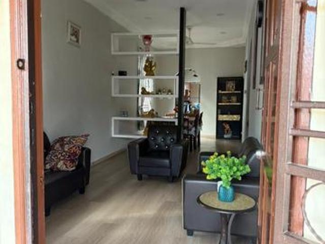 For Sale Bukit Indah EndlotNear Aeon SG