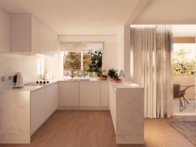 For Sale | Condomínio fechado JARDIM DAS CAVADAS | Apartamento T1+ varanda | Piscina e jardim | 1 Lugar de Garagem + Arrumos