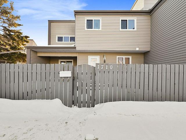 For Sale: Cozy 3 bedroom Home In Lakewood