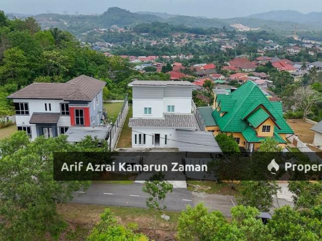 [For Sale] Double Storey Bungalow, Puncak Mekar Sungai Merab | 4R3B | RM1,350,000
