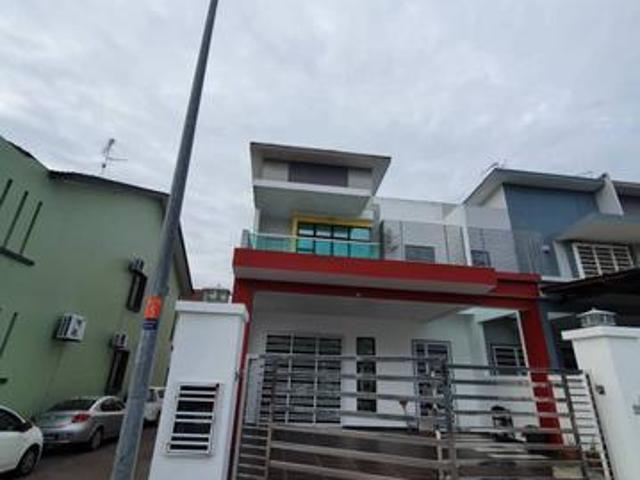 For Sale Double Storey End Lot Terrace Taman Kempas Utama