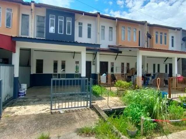 FOR SALE Double Storey House Cahaya indah jln landeh bt 10 kuching