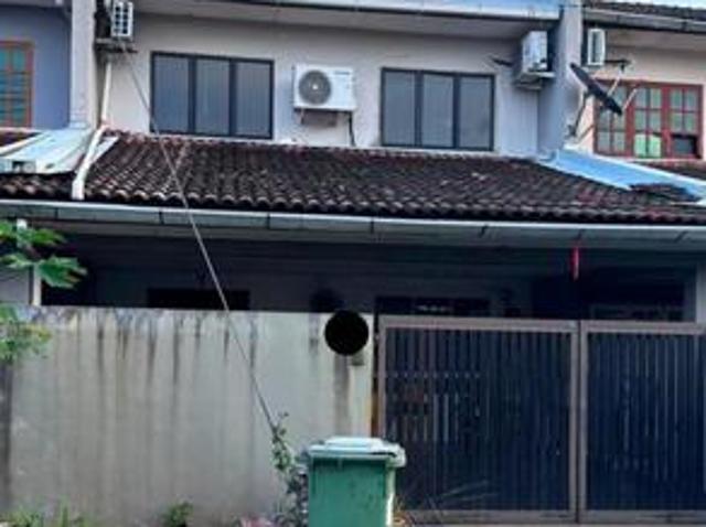 For sale Double Storey Intermediate House at Samarahan