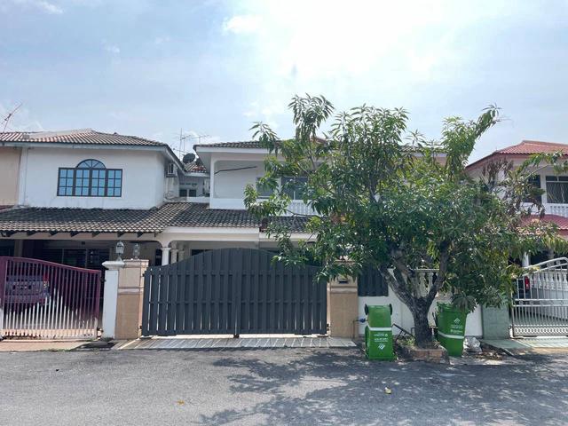 For Sale Double Storey Seri Kuantan Hot Location