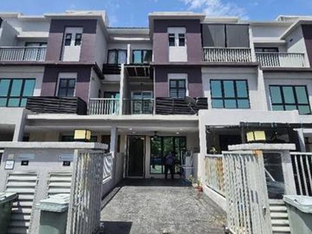 For Sale Double Storey The Strata Townhouse Bandar Puteri Bangi