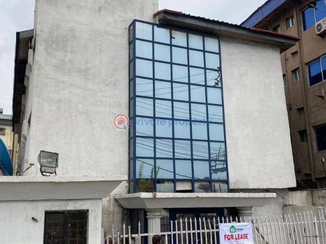 For sale: Event Hall Coconut Tincan Island Oshodi Apapa Express Road Apapa Lagos PID: 3PCKFP | Private Property Nigeria