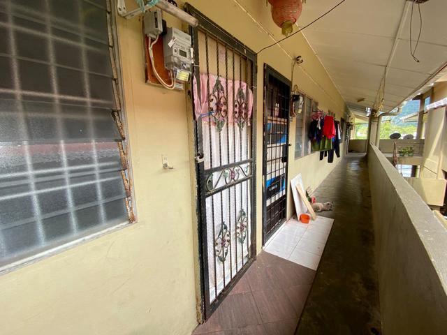 For Sale Flat at Level 4 Taman Sri Jaya Jln Matang 8 Miles Kch
