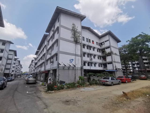 FOR SALE Flat Stulang Laut Near CIQ Jb town Johor