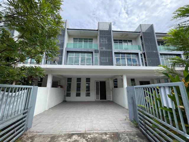 For Sale FREEHOLD Renovated 3 Storey Terrace House Bangi Avenue Kajang