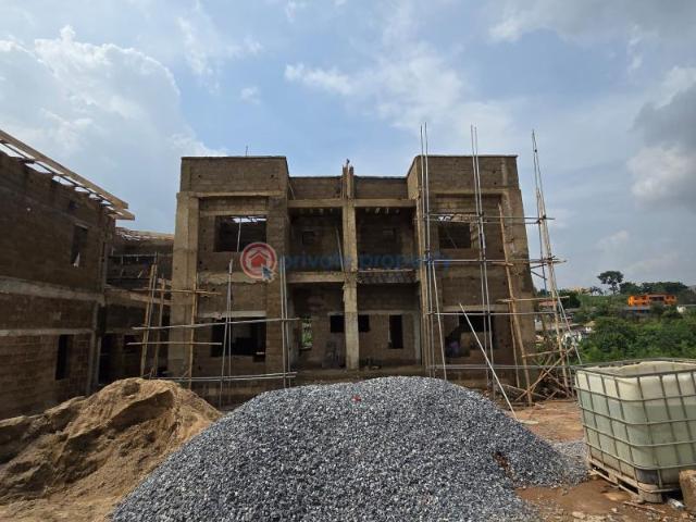 For sale: House Location: jericho G.r.a, Ibadan* Landmarks: * Jericho's Hotels And Mall Food Co Ibadan Oyo PID: 9PBMWJ | Private Property Nigeria