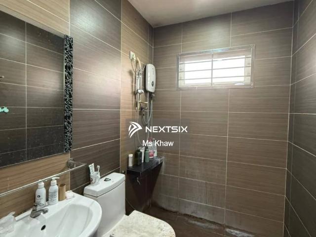For Sale Investment Unit Taman Bayu Perdana, Jalan Batu Unjur 9, Klang 2 Storey House Land area: 20'x85' Rooms: 4 Bedrooms: 3 Tenure: Freehold, Non bumi lot Category: Basic unit Tenanted
