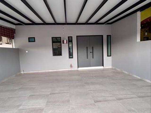 For Sale Jalan Kekabu Desa cermelang 5 rooms 3 Bathrooms