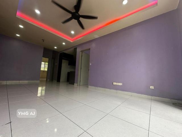 For sale Laman Impian Townhouse Bandar Botanic Klang Ground Floor