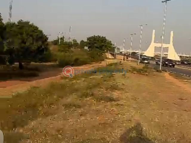 For sale: Land Airport Road Close To City Gate Kukwuaba Abuja Phase 2 PID: 1PCFFE | Private Property Nigeria