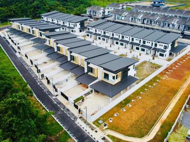 FOR SALE LAST UNIT AVAILABLE Double Storey Intermediate House