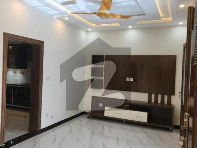 For sale luxury 5 marla double story new house boulevard front open bahria town phase 8