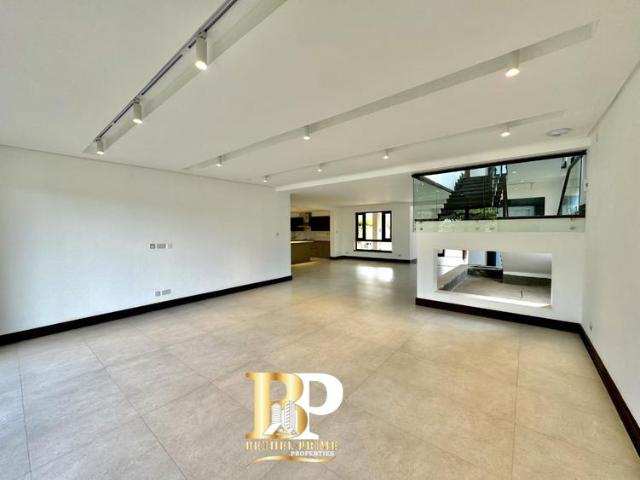 FOR SALE – LUXURY TOWNHOUSE 5 Bed All En Suite Villa | Kitisuru, Westlands KSh 125,000,000