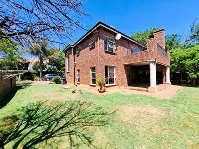 for sale: modern 3 bedroom double st.