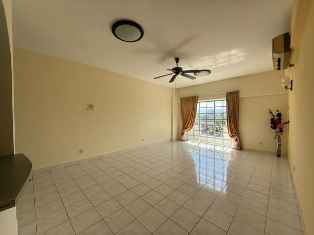 For Sale Nice Condominium Le RenaissanceBukit Kaya