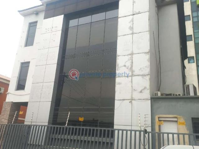 For sale: Office Yaba Lagos PID: 9PBLSB | Private Property Nigeria