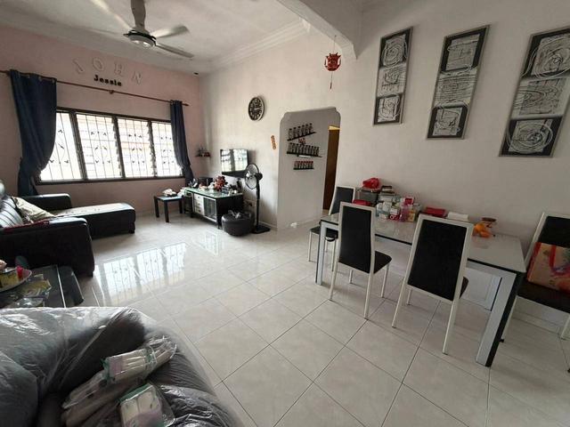 For Sale Pulai Utama Flat Below Market Price Revonated unit