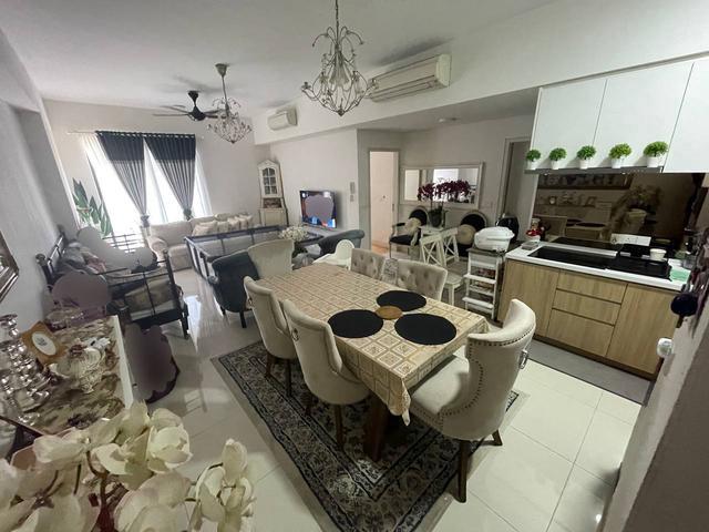 For Sale Radia Residences Bukit Jelutong Facing Padang and Garden